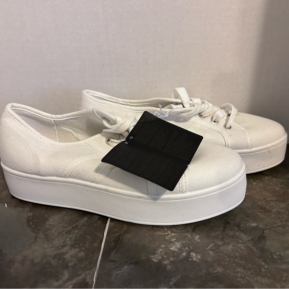 Forever 21 - Picture 2 of 5